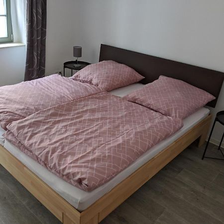 Gut Schlafen In Der Innenstadt Von Zittau - Ferienwohnungen Io19 Eksteriør billede